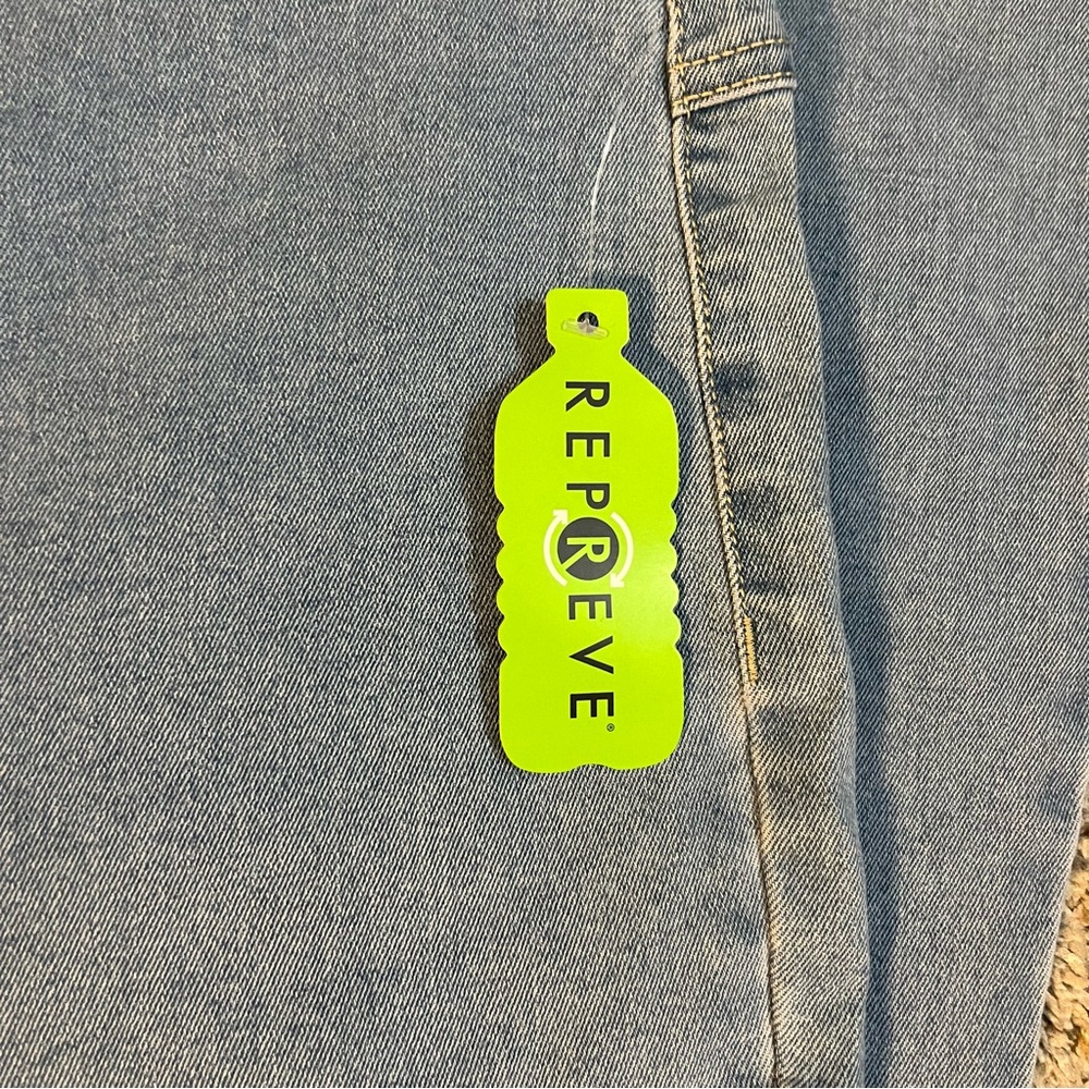 Vylette Pull on Flare Jeans Midrise Waist Size 33” NWTi - Picture 7 of 12